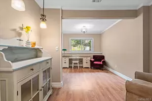 8 Walnut Pl, Huntington, NY 11743 - Photo 13