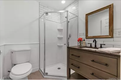 8 Walnut Place, Huntington, NY 11743 - Photo 7