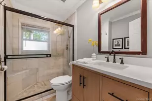 8 Walnut Pl, Huntington, NY 11743 - Photo 15