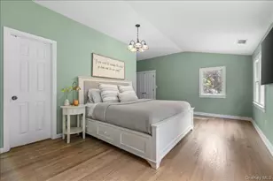 8 Walnut Pl, Huntington, NY 11743 - Photo 17