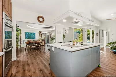 35 Melrose Parkway, Patchogue, NY 11772 - Photo 17
