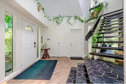 35 Melrose Parkway, Patchogue, NY 11772 - Photo 5