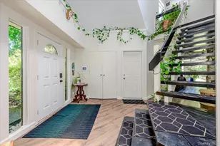 35 Melrose Pkwy, Patchogue, NY 11772 - Photo 5