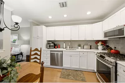 126 Erin Lane, East Setauket, NY 11733 - Photo 3