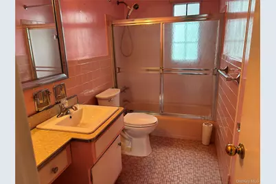 3 Peter Road, Hicksville, NY 11801 - Photo 17