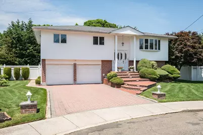 1 Eliot Court, Syosset, NY 11791 - Photo 1