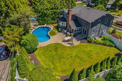 96 Eagle Lane, Hauppauge, NY 11788 - Photo 3