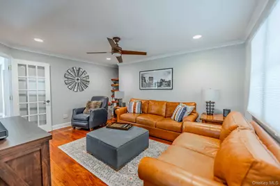96 Eagle Lane, Hauppauge, NY 11788 - Photo 23