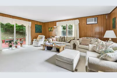7 Diana Hill, Huntington, NY 11743 - Photo 11