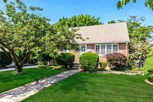 2453 Aberdeen St, East Meadow, NY 11554 - Photo 43