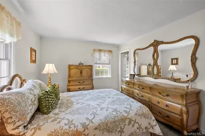 2453 Aberdeen Street, East Meadow, NY 11554 - Photo 19