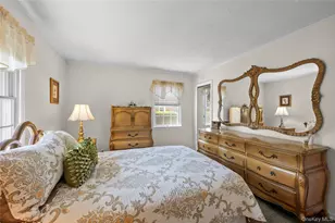 2453 Aberdeen St, East Meadow, NY 11554 - Photo 19