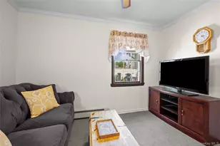 2453 Aberdeen St, East Meadow, NY 11554 - Photo 23