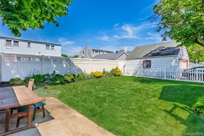 2453 Aberdeen Street, East Meadow, NY 11554 - Photo 37