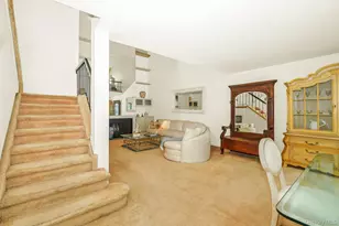 91 Southgate Cir, Massapequa Park, NY 11762 - Photo 11