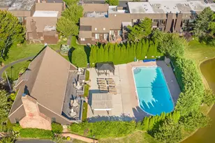 91 Southgate Cir, Massapequa Park, NY 11762 - Photo 23