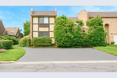 91 Southgate Circle, Massapequa Park, NY 11762 - Photo 21
