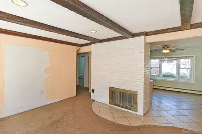 34 Prentice Road, Levittown, NY 11756 - Photo 7