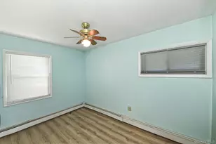 34 Prentice Rd, Levittown, NY 11756 - Photo 9
