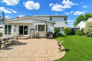 144 Blue Spruce Rd, Levittown, NY 11756 - Photo 27