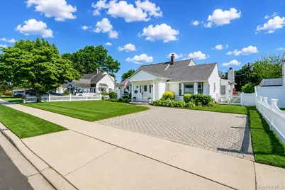 144 Blue Spruce Road, Levittown, NY 11756 - Photo 3