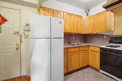 3506 Leavitt Street #5H, Flushing, NY 11354 - Photo 3