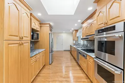 72 Lake End Road, Merrick, NY 11566 - Photo 15