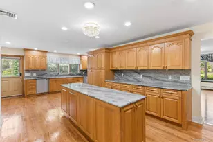 72 Lake End Rd, Merrick, NY 11566 - Photo 11