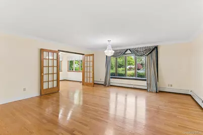 72 Lake End Road, Merrick, NY 11566 - Photo 17