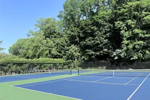 611 Pondside Dr, White Plains, NY 10607 - Photo 29