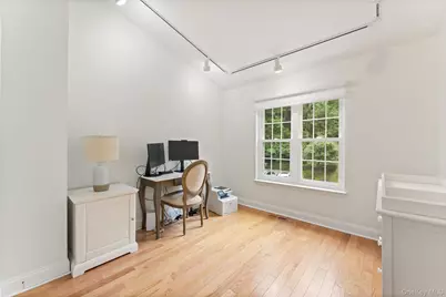 611 Pondside Drive, White Plains, NY 10607 - Photo 15