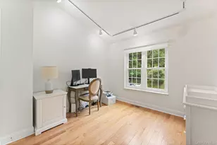 611 Pondside Dr, White Plains, NY 10607 - Photo 15