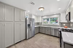42 Chestnut Oval, Orangeburg, NY 10962 - Photo 5
