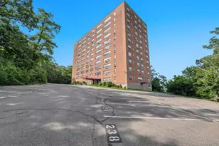 615 Palmer Rd, Yonkers, NY 10701 - Photo 17