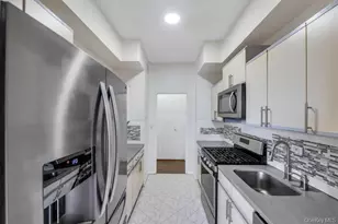 615 Palmer Rd, Yonkers, NY 10701 - Photo 9