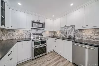 457 Peconic Street, Ronkonkoma, NY 11779 - Photo 5