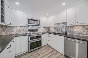 457 Peconic St, Ronkonkoma, NY 11779 - Photo 5