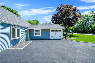 457 Peconic Street, Ronkonkoma, NY 11779 - Photo 3