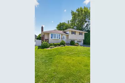 4 Gates Avenue, Plainview, NY 11803 - Photo 31