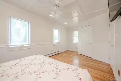 86 Edmore Lane N, West Islip, NY 11795 - Photo 17