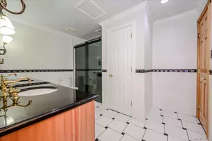 86 Edmore Ln N, West Islip, NY 11795 - Photo 15