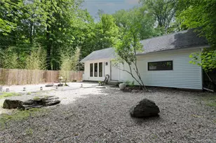 10 Fitzsimmons Ln, Woodstock, NY 12498 - Photo 3