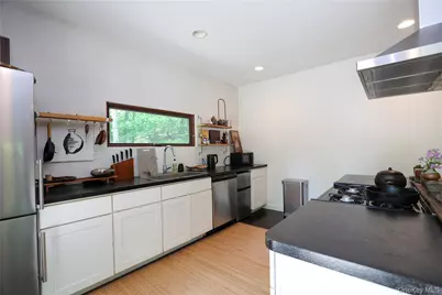 10 Fitzsimmons Lane, Woodstock, NY 12498 - Photo 13