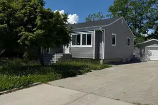 5 Remsen St, Copiague, NY 11726 - Photo 5