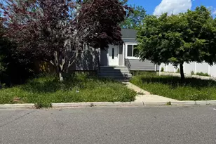 5 Remsen St, Copiague, NY 11726 - Photo 17