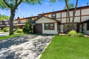 12 Cold Harbour Ln, Woodbury, NY 11797 - Photo 3