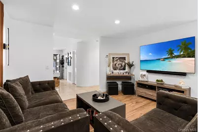 12 Cold Harbour Lane #82, Woodbury, NY 11797 - Photo 15