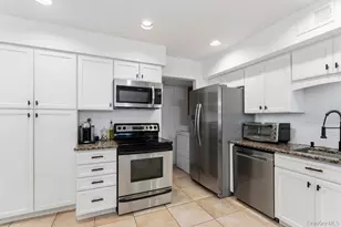 12 Cold Harbour Ln, Woodbury, NY 11797 - Photo 27