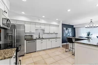12 Cold Harbour Lane #82, Woodbury, NY 11797 - Photo 29