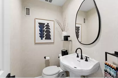 12 Cold Harbour Lane #82, Woodbury, NY 11797 - Photo 11